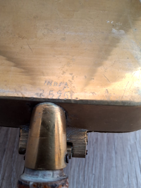 Askebæger i messing med træhåndtag